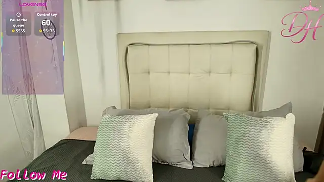 Daphne Hills online show from 04/01/26, 07:00