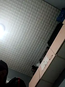 hotguy71000 online show from 12/05/25, 05:11