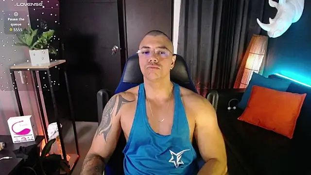 Zed ferrer online show from 05/17/26, 09:53