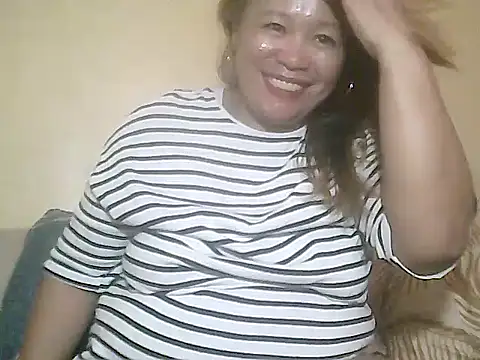 loriepinay46 online show from 03/07/26, 05:14