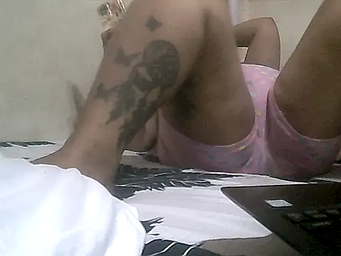 loriepinay46 online show from 11/17/25, 01:59