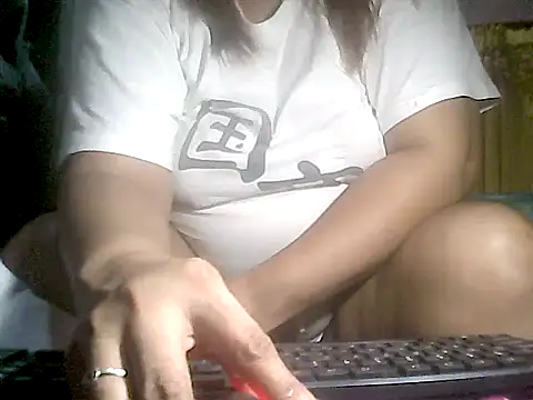 loriepinay46 online show from 12/16/25, 08:13