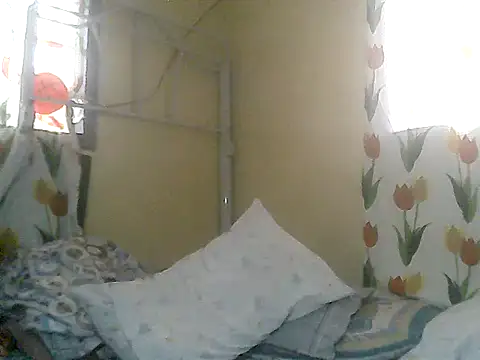 loriepinay46 online show from 04/19/26, 09:32