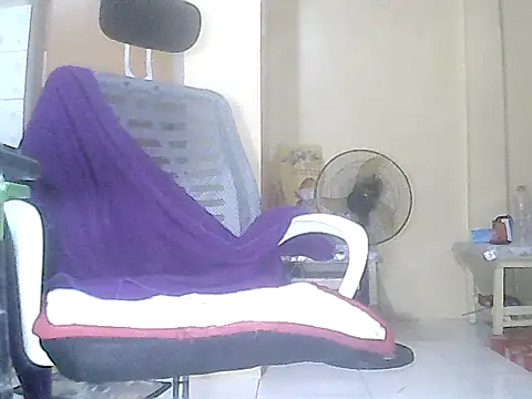 loriepinay46 online show from 03/01/26, 08:31