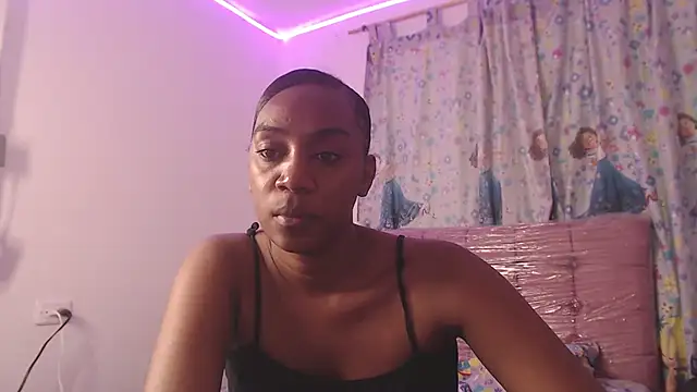 AishaOwens online show from 12/15/25, 07:52