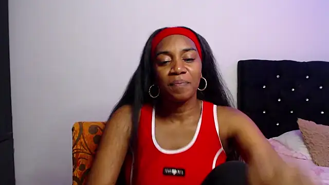 AishaOwens online show from 12/01/25, 07:59