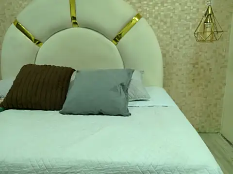 Caroline palmerr online show from 11/15/25, 03:10