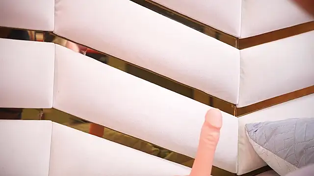 Caroline palmerr online show from 02/21/26, 07:16