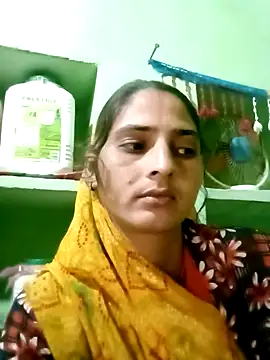 Snapshot of Nelug chatting on 11/15/25, 04:49 Nelug online show from 11/15/25, 04:49