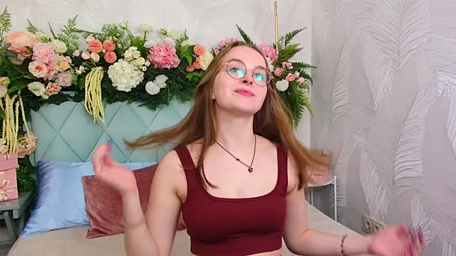 MadisonSmitt online show from 12/16/25, 05:11