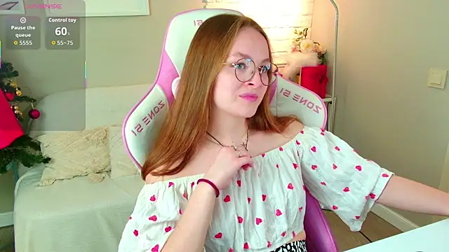 MadisonSmitt online show from 12/03/25, 05:08