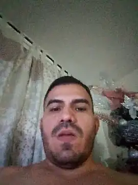 Snapshot of mrgroot16 chatting on 11/15/25, 05:55 mrgroot16 online show from 11/15/25, 05:55