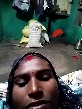 Big Lovexx online show from 11/17/25, 05:50