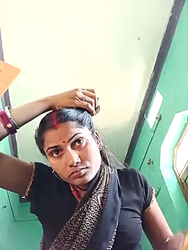 Snapshot of Pushpa_hotty chatting on 04/14/26, 04:39 Pushpa hotty online show from 04/14/26, 04:39