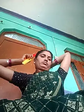 Snapshot of Pushpa_hotty chatting on 04/11/26, 04:09 Pushpa hotty online show from 04/11/26, 04:09