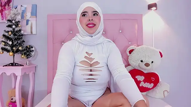 Snapshot of Adaharaa_cute chatting on 11/14/25, 05:11 Adaharaa cute online show from 11/14/25, 05:11