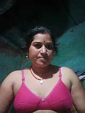 Snapshot of Hot_kamla chatting on 07/10/26, 03:45 Hot kamla online show from 07/10/26, 03:45