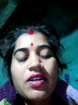 Hot kamla online show from 11/13/25, 10:13