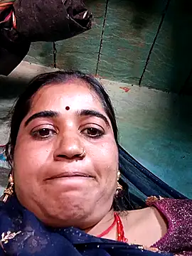 Hot kamla online show from 04/15/26, 05:35