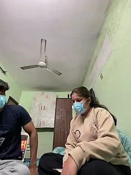 Cute hotzara online show from 12/16/25, 04:50