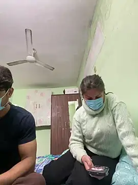 Cute hotzara online show from 12/17/25, 04:50