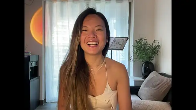 lunalovesuuu online show from 05/07/26, 02:16