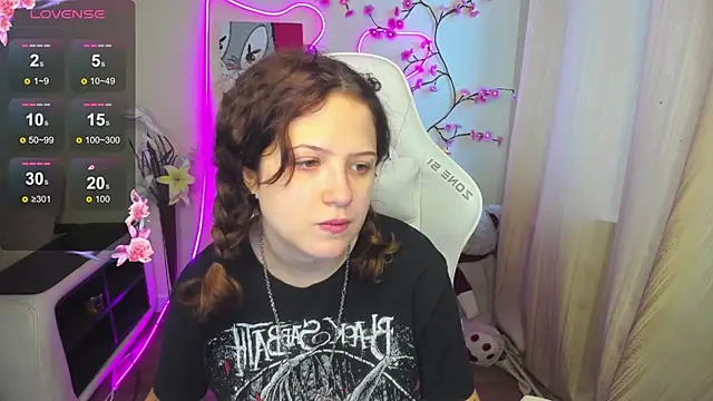 Anora Miller online show from 11/27/25, 08:26