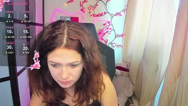 Snapshot of Anora_Miller chatting on 11/14/25, 08:40 Anora Miller online show from 11/14/25, 08:40