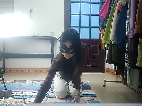 Snapshot of ChillyFunny chatting on 11/17/25, 10:08 ChillyFunny online show from 11/17/25, 10:08