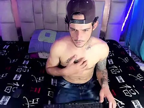 Sexybigjefffx online show from 11/18/25, 10:02