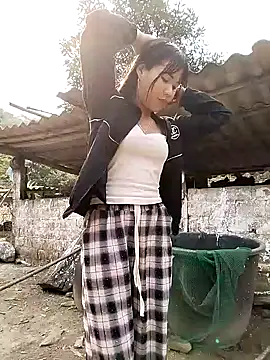 Snapshot of gugu0022 chatting on 03/27/26, 08:26 gugu0022 online show from 03/27/26, 08:26