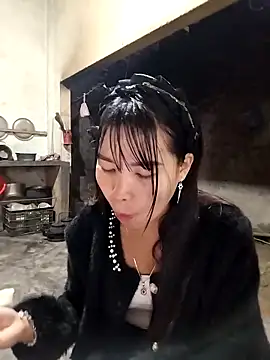 Snapshot of gugu0022 chatting on 03/06/26, 02:28 gugu0022 online show from 03/06/26, 02:28