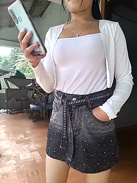 Snapshot of gugu0022 chatting on 04/14/26, 12:37 gugu0022 online show from 04/14/26, 12:37