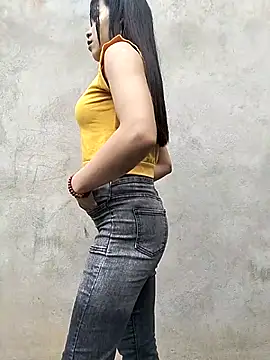 Snapshot of gugu0022 chatting on 03/25/26, 12:55 gugu0022 online show from 03/25/26, 12:55