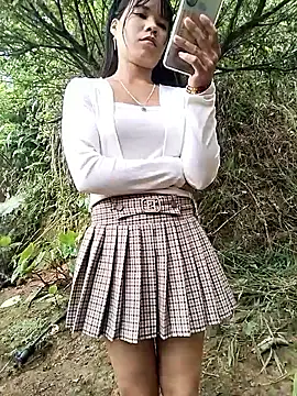 gugu0022 online show from 04/27/26, 10:24