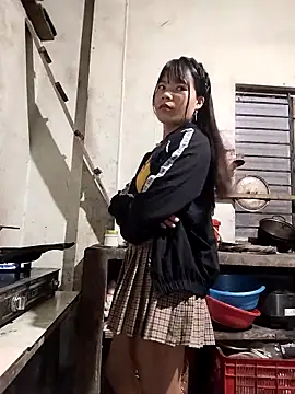 Snapshot of gugu0022 chatting on 03/29/26, 11:06 gugu0022 online show from 03/29/26, 11:06