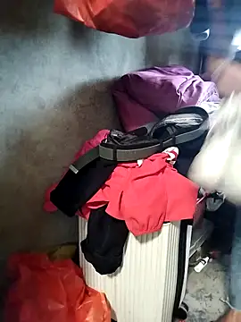 Snapshot of gugu0022 chatting on 03/02/26, 06:58 gugu0022 online show from 03/02/26, 06:58