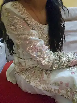 SLIMDIVAA online show from 12/03/25, 08:47