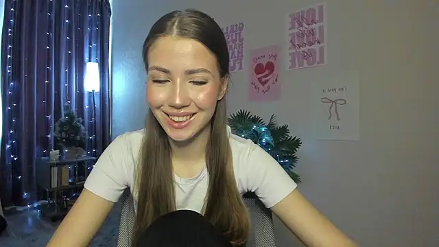 Aurora Glow21 online show from 02/25/26, 12:16