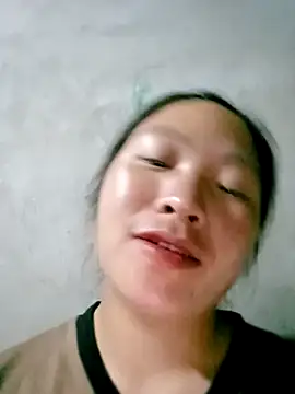 Snapshot of Micky_baby chatting on 04/23/26, 01:24 Micky baby online show from 04/23/26, 01:24