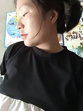 Snapshot of Micky_baby chatting on 05/16/26, 01:26 Micky baby online show from 05/16/26, 01:26