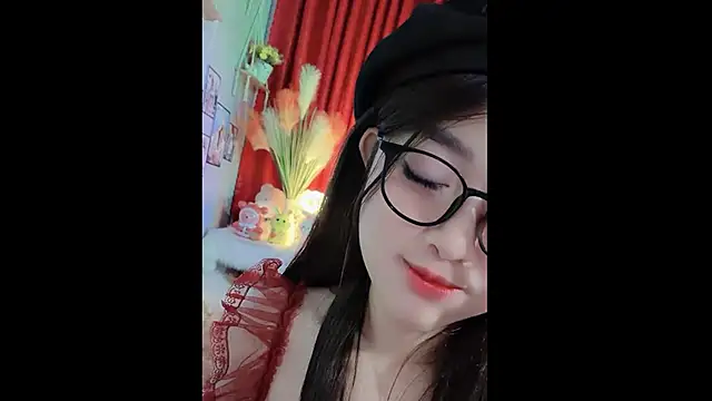 MiCandy-Lovee online show from 12/19/25, 03:58