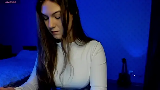 luna lust 212 online show from 11/18/25, 03:54