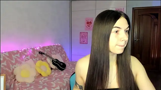 Snapshot of luna_lust_212 chatting on 07/06/26, 04:19 luna lust 212 online show from 07/06/26, 04:19
