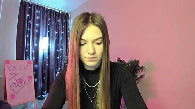 luna lust 212 online show from 02/19/26, 04:20