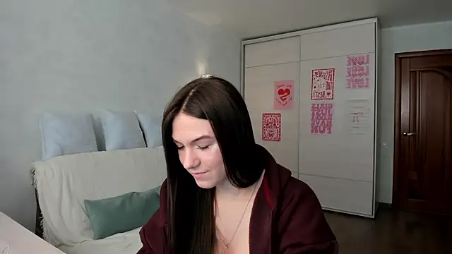 luna lust 212 online show from 04/12/26, 04:27