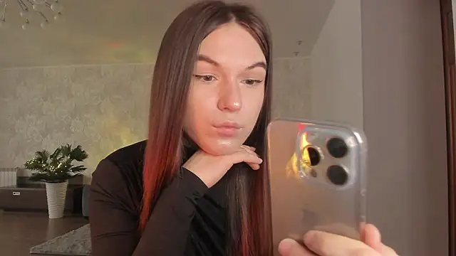 luna lust 212 online show from 04/19/26, 04:24