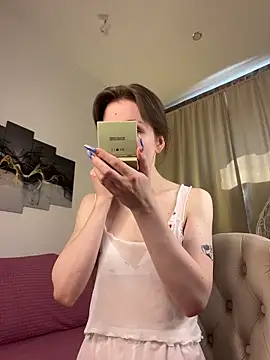Shy Vivi online show from 06/14/26, 01:23