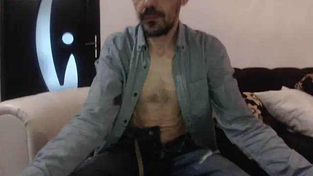 Dale E online show from 11/18/25, 06:17