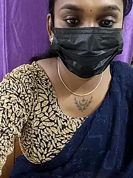 Snapshot of Dharshini98 chatting on 11/12/25, 01:04 Dharshini98 online show from 11/12/25, 01:04